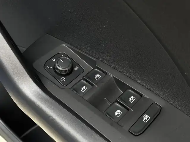 フォルクスワーゲン ＶＷ Ｔ－クロス TSI アクティブ 長野県 2022(令4)年 1.4万km 青 ワンオーナー /セーフティーパッケージ /AppleCarPlay /AndroidAuto /MirrorLink /ナビ/ACC /レーンキープ /BSM /バックカメラ /パークセンサー パークアシスト /ETC2.0 /アイドリングストップ /プッシュスタート /LEDヘッドライト