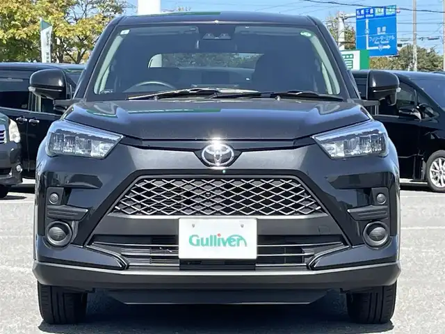 トヨタ ライズ G 道央・札幌 2024(令6)年 0.9万km ブラックマイカメタリック ４ＷＤ/寒冷地仕様/社外ナビ/【ＳＤ／ＢＴ／ＡＵＸ／ＵＳＢ】/フロント／サイド／バックカメラ/パノラミックビューモニター/ＬＥＤ/フォグランプ/オートライト/オートハイビーム/ヘッドライトレベライザー/プリクラッシュセーフティ/車線逸脱警報/先行者発進告知/横滑り防止装置/ＵＳＢ出力電源/オート電動格納ミラー/社外フロアマット/プッシュスタート/スマートキー×２