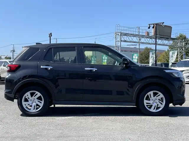 トヨタ ライズ G 道央・札幌 2024(令6)年 0.9万km ブラックマイカメタリック ４ＷＤ/寒冷地仕様/社外ナビ/【ＳＤ／ＢＴ／ＡＵＸ／ＵＳＢ】/フロント／サイド／バックカメラ/パノラミックビューモニター/ＬＥＤ/フォグランプ/オートライト/オートハイビーム/ヘッドライトレベライザー/プリクラッシュセーフティ/車線逸脱警報/先行者発進告知/横滑り防止装置/ＵＳＢ出力電源/オート電動格納ミラー/社外フロアマット/プッシュスタート/スマートキー×２