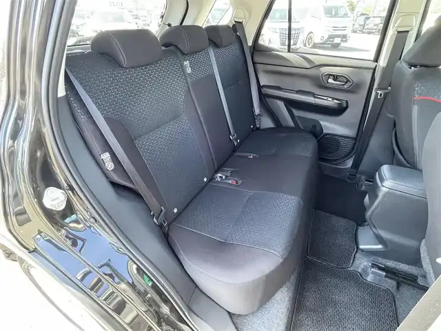 トヨタ ライズ G 道央・札幌 2024(令6)年 0.9万km ブラックマイカメタリック ４ＷＤ/寒冷地仕様/社外ナビ/【ＳＤ／ＢＴ／ＡＵＸ／ＵＳＢ】/フロント／サイド／バックカメラ/パノラミックビューモニター/ＬＥＤ/フォグランプ/オートライト/オートハイビーム/ヘッドライトレベライザー/プリクラッシュセーフティ/車線逸脱警報/先行者発進告知/横滑り防止装置/ＵＳＢ出力電源/オート電動格納ミラー/社外フロアマット/プッシュスタート/スマートキー×２