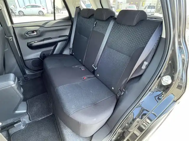 トヨタ ライズ G 道央・札幌 2024(令6)年 0.9万km ブラックマイカメタリック ４ＷＤ/寒冷地仕様/社外ナビ/【ＳＤ／ＢＴ／ＡＵＸ／ＵＳＢ】/フロント／サイド／バックカメラ/パノラミックビューモニター/ＬＥＤ/フォグランプ/オートライト/オートハイビーム/ヘッドライトレベライザー/プリクラッシュセーフティ/車線逸脱警報/先行者発進告知/横滑り防止装置/ＵＳＢ出力電源/オート電動格納ミラー/社外フロアマット/プッシュスタート/スマートキー×２