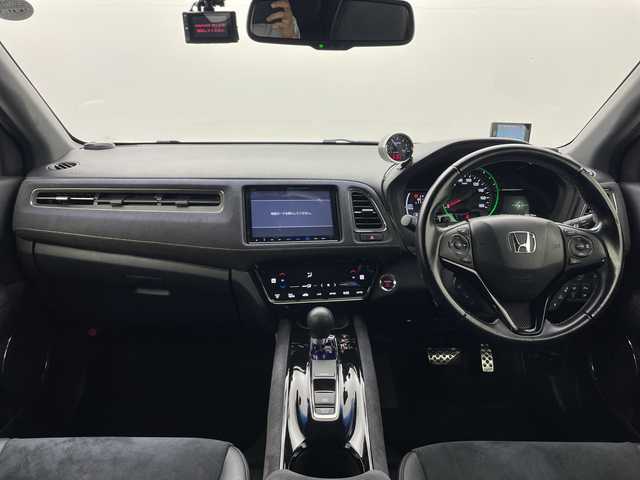 ホンダ ヴェゼル ハイブリッド RS ホンダセンシング 群馬県 2016(平28)年 5.9万km ホワイトオーキッドパール 純正８型ナビ　追従クルーズコントロール　バックカメラ　レーンキープアシスト　プリクラッシュ　前席シートヒーター　ハーフレザーシート　前後ドラレコ　コーナーセンサー　横滑り防止　ＥＴＣ　禁煙車