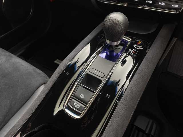 ホンダ ヴェゼル ハイブリッド RS ホンダセンシング 群馬県 2016(平28)年 5.9万km ホワイトオーキッドパール 純正８型ナビ　追従クルーズコントロール　バックカメラ　レーンキープアシスト　プリクラッシュ　前席シートヒーター　ハーフレザーシート　前後ドラレコ　コーナーセンサー　横滑り防止　ＥＴＣ　禁煙車