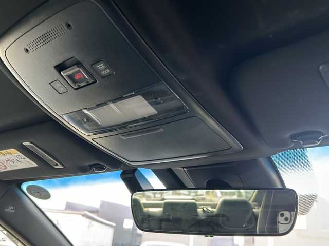 トヨタ クラウン ハイブリッド RS アドバンス Four 山形県 2019(平31)年 3.1万km ホワイトパールクリスタルシャイン 禁煙車/４WD/トヨタセーフティセンス/クルーズコントロール/ブラインドスポットモニター/横滑り防止装置/レーンキープアシスト/バックカメラ/純正ドライブレコーダー/前後コーナーセンサー/純正ナビ/（Bluetooth/フルセグ/AM/FM/USB)/nonoe/ステアリングスイッチ/ステアリングヒーター/パドルシフト/ハーフレザー/前席パワーシート/D席メモリー付きシート/前席シートヒーター/ビルトインETC/カードキー/純正アルミホイール/電動格納ミラー/ドアバイザー/LEDヘッドライト/フォグランプ