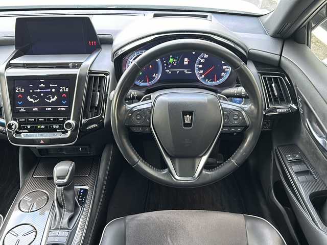 トヨタ クラウン ハイブリッド RS アドバンス Four 山形県 2019(平31)年 3.1万km ホワイトパールクリスタルシャイン 禁煙車/４WD/トヨタセーフティセンス/クルーズコントロール/ブラインドスポットモニター/横滑り防止装置/レーンキープアシスト/バックカメラ/純正ドライブレコーダー/前後コーナーセンサー/純正ナビ/（Bluetooth/フルセグ/AM/FM/USB)/nonoe/ステアリングスイッチ/ステアリングヒーター/パドルシフト/ハーフレザー/前席パワーシート/D席メモリー付きシート/前席シートヒーター/ビルトインETC/カードキー/純正アルミホイール/電動格納ミラー/ドアバイザー/LEDヘッドライト/フォグランプ