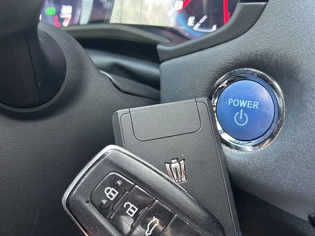 トヨタ クラウン ハイブリッド RS アドバンス Four 山形県 2019(平31)年 3.1万km ホワイトパールクリスタルシャイン 禁煙車/４WD/トヨタセーフティセンス/クルーズコントロール/ブラインドスポットモニター/横滑り防止装置/レーンキープアシスト/バックカメラ/純正ドライブレコーダー/前後コーナーセンサー/純正ナビ/（Bluetooth/フルセグ/AM/FM/USB)/nonoe/ステアリングスイッチ/ステアリングヒーター/パドルシフト/ハーフレザー/前席パワーシート/D席メモリー付きシート/前席シートヒーター/ビルトインETC/カードキー/純正アルミホイール/電動格納ミラー/ドアバイザー/LEDヘッドライト/フォグランプ