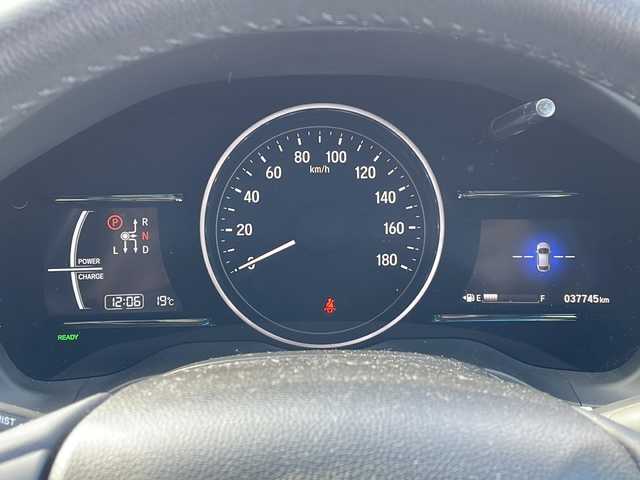 ホンダ ヴェゼル ハイブリッド X ホンダセンシング 新潟県 2021(令3)年 3.8万km ルーセブラックM 4WD/純正8インチSDナビ(VXM-207VFEi)/CD/DVD/BT/フルセグテレビ/SDミュージックサーバー/バックカメラ/ETC/ドライブレコーダー/衝突被害軽減ブレーキ/レーンキープアシスト/レーダークルーズコントロール/シートヒーター /ステアリングスイッチ/パドルシフト/スマートキー/プッシュスタート/LEDヘッドライト/オートライト/フォグランプ/純正16インチアルミホイール