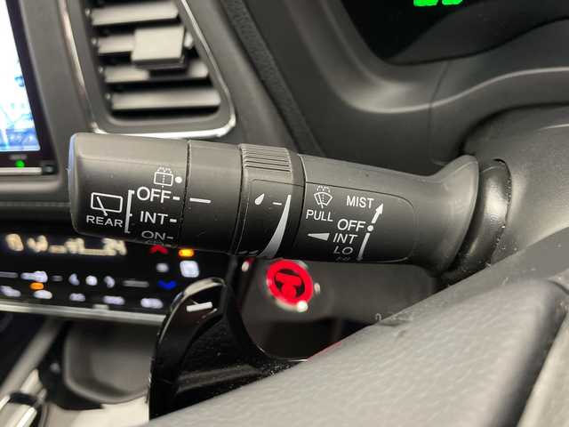 ホンダ ヴェゼル ハイブリッド X ホンダセンシング 長野県 2021(令3)年 3.8万km ルーセブラックM 4WD/純正メモリナビ&フルセグTV&CD&DVD&USB&BT/ホンダセンシング/アダプティブクルーズコントロール/レーンキープアシスト/衝突軽減ブレーキ/標識認識表示/純正前後ドライブレコーダー/前席シートヒーター/ステアリングスイッチ/パドルシフト/バックカメラ/ビルトインETC/LEDヘッドライト/オートライト/フロントフォグランプ/電動格納ミラー/ウィンカーミラー/ドアミラーヒーター/電動ホールド/ブレーキホールド/純正16インチAW装着/純正フロアマット/純正ドアバイザー/プッシュスタート/スマートキー