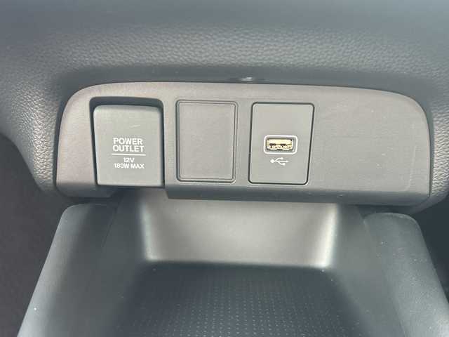 ホンダ フィット ホーム 沖縄県 2022(令4)年 0.7万km ミッドナイトブルービームM 純正ナビ　/ＣＤ/ＤＶＤ/ＢＴ/フルセグＴＶ　/バックカメラ　/クルーズコントロール/ＬＥＤヘッドライト　/ステアリングスイッチ　/アイドリングストップ　/オートライト　/ブレイクホールドボタン/ＳＯＳボタン/電動格納ミラー　/スマートキー