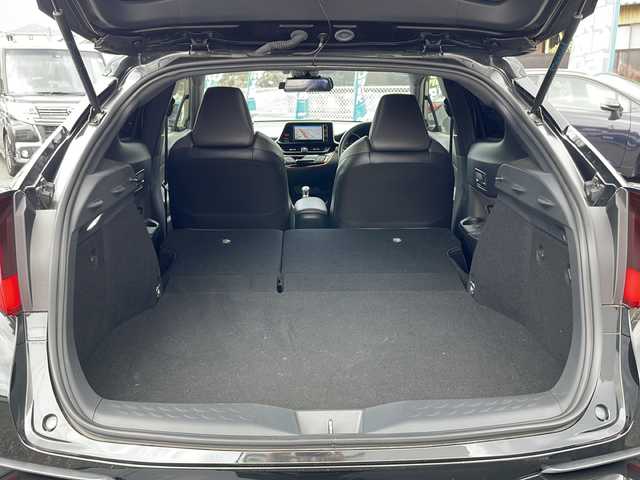 トヨタ Ｃ－ＨＲ G 愛知県 2020(令2)年 1.5万km ブラックマイカ /禁煙車/ワンオーナー//社外SDナビ//フリップダウンモニター//フルセグTV//Bluetooth//CD・DVD//バックカメラ//社外デジタルインナーミラー//ETC//プリクラッシュセーフティ//LTA/BSM//ロードサインアシスト//横滑り防止（TRC）//レーダークルーズコントロール//D/N席シートヒーター//LEDオートライト//オートマチックハイビーム//電動パーキング//ブレーキホールド//純正１８インチアルミ//電格ミラーウインカー//純正フロアマット//スペアキー//新車保証書