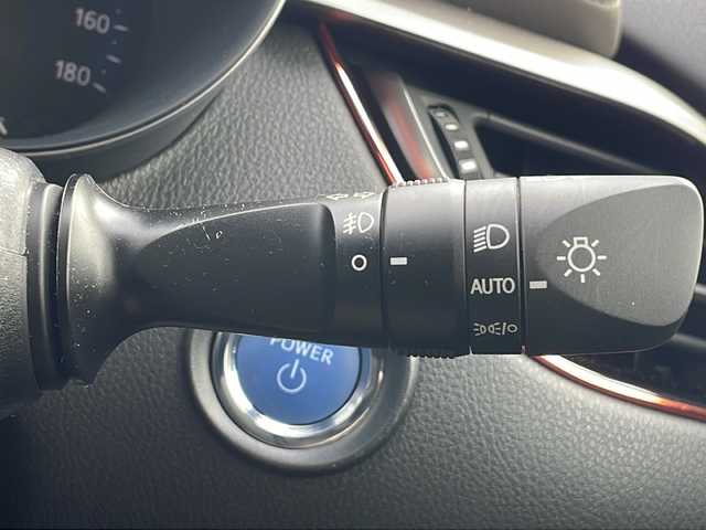 トヨタ Ｃ－ＨＲ G 愛知県 2020(令2)年 1.5万km ブラックマイカ /禁煙車//ワンオーナー//社外SDナビ//フリップダウンモニター//フルセグTV//Bluetooth//CD・DVD//FM・AM//バックカメラ//社外デジタルインナーミラー//ETC//プリクラッシュセーフティ//LTA//BSM//ロードサインアシスト//横滑り防止（TRC）//レーダークルーズコントロール//D/N席シートヒーター//LEDオートライト//オートマチックハイビーム//電動パーキング//ブレーキホールド//電格ミラーウインカー//純正フロアマット//スマートキー×2//保証書