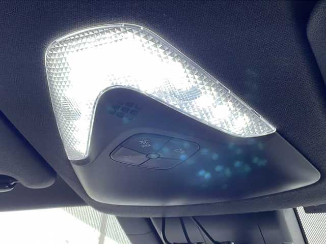 トヨタ Ｃ－ＨＲ G 愛知県 2020(令2)年 1.5万km ブラックマイカ /禁煙車//ワンオーナー//社外SDナビ//フリップダウンモニター//フルセグTV//Bluetooth//CD・DVD//FM・AM//バックカメラ//社外デジタルインナーミラー//ETC//プリクラッシュセーフティ//LTA//BSM//ロードサインアシスト//横滑り防止（TRC）//レーダークルーズコントロール//D/N席シートヒーター//LEDオートライト//オートマチックハイビーム//電動パーキング//ブレーキホールド//電格ミラーウインカー//純正フロアマット//スマートキー×2//保証書