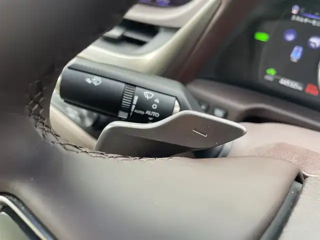 レクサス ＥＳ 300h バージョンL 東京都 2019(平31)年 4.5万km ソニッククォーツ 純正ナビ/3眼LEDヘッドライト/ヘッドアップディスプレイ/シートヒーター/革シート/ETC2.0/パワーシート/アラウンドビューモニター/ブラインドスポットモニター/純正アルミホイール/サンルーフ/パドルシフト/Bluetooth/プッシュスタート/コーナーセンサー/アダプティブクルーズコントロール/衝突軽減ブレーキ/レーンキープアシスト