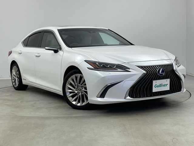 レクサス ＥＳ 300h バージョンL 新潟県 2019(平31)年 4.5万km ソニッククォーツ 純正ナビ/3眼LEDヘッドライト/ヘッドアップディスプレイ/シートヒーター/革シート/ETC2.0/パワーシート/アラウンドビューモニター/ブラインドスポットモニター/純正アルミホイール/サンルーフ/パドルシフト/Bluetooth/プッシュスタート/コーナーセンサー/アダプティブクルーズコントロール/衝突軽減ブレーキ/レーンキープアシスト