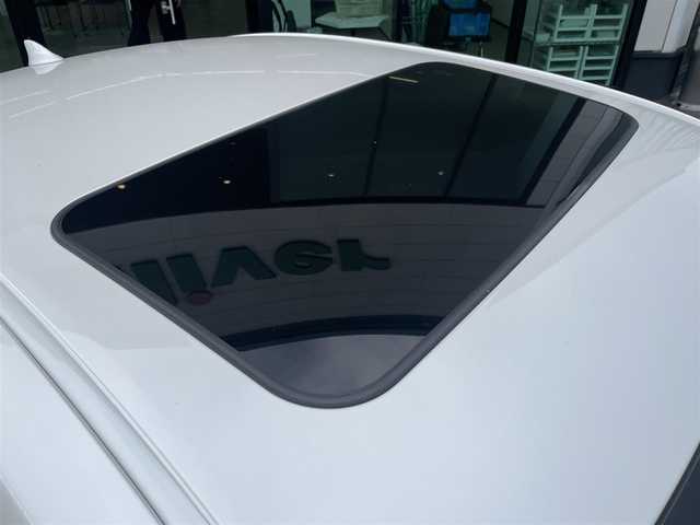 レクサス ＥＳ 300h バージョンL 新潟県 2019(平31)年 4.5万km ソニッククォーツ 純正ナビ/3眼LEDヘッドライト/ヘッドアップディスプレイ/シートヒーター/革シート/ETC2.0/パワーシート/アラウンドビューモニター/ブラインドスポットモニター/純正アルミホイール/サンルーフ/パドルシフト/Bluetooth/プッシュスタート/コーナーセンサー/アダプティブクルーズコントロール/衝突軽減ブレーキ/レーンキープアシスト