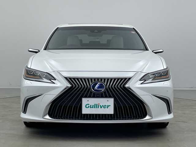 レクサス ＥＳ 300h バージョンL 新潟県 2019(平31)年 4.5万km ソニッククォーツ 純正ナビ/3眼LEDヘッドライト/ヘッドアップディスプレイ/シートヒーター/革シート/ETC2.0/パワーシート/アラウンドビューモニター/ブラインドスポットモニター/純正アルミホイール/サンルーフ/パドルシフト/Bluetooth/プッシュスタート/コーナーセンサー/アダプティブクルーズコントロール/衝突軽減ブレーキ/レーンキープアシスト