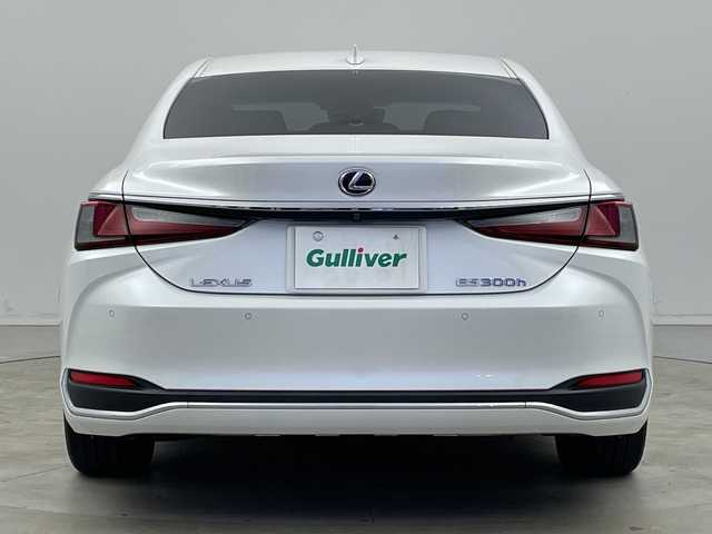 レクサス ＥＳ 300h バージョンL 新潟県 2019(平31)年 4.5万km ソニッククォーツ 純正ナビ/3眼LEDヘッドライト/ヘッドアップディスプレイ/シートヒーター/革シート/ETC2.0/パワーシート/アラウンドビューモニター/ブラインドスポットモニター/純正アルミホイール/サンルーフ/パドルシフト/Bluetooth/プッシュスタート/コーナーセンサー/アダプティブクルーズコントロール/衝突軽減ブレーキ/レーンキープアシスト