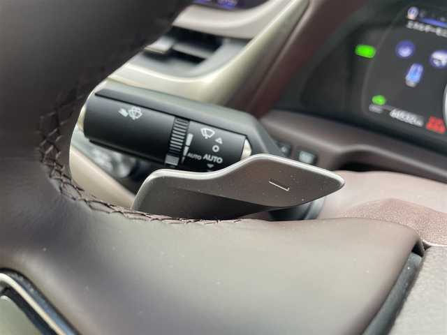 レクサス ＥＳ 300h バージョンL 新潟県 2019(平31)年 4.5万km ソニッククォーツ 純正ナビ/3眼LEDヘッドライト/ヘッドアップディスプレイ/シートヒーター/革シート/ETC2.0/パワーシート/アラウンドビューモニター/ブラインドスポットモニター/純正アルミホイール/サンルーフ/パドルシフト/Bluetooth/プッシュスタート/コーナーセンサー/アダプティブクルーズコントロール/衝突軽減ブレーキ/レーンキープアシスト