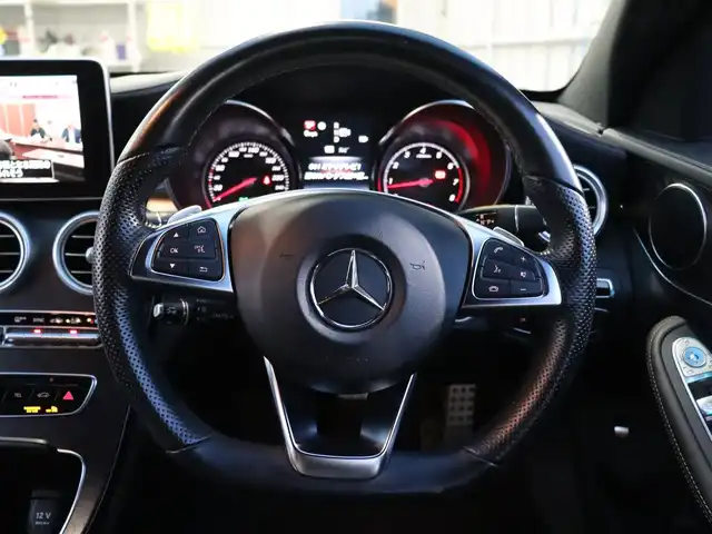 メルセデス・ベンツ Ｃ２００ ワゴン スポーツ 宮城県 2015(平27)年 4.4万km オブシディアンブラック 純正HDDナビ/フルセグＴＶ/エアサスペンション/アンビエントライト　/レザーシート/シートヒーター（DN席）/パワーシート（DN席）/バックカメラ/パワーバックドア/アクティブブラインドスポットアシスト/アクティブレーンキーピングアシスト/パークトロニック/アダプティブクルーズコントロール/パワーステアリング/パワーウィンドウ/Bluetooth接続/プッシュスタート/アイドリングストップ/オートライト/スマートキー/純正18インチAW/前方ドライブレコーダー/ETC