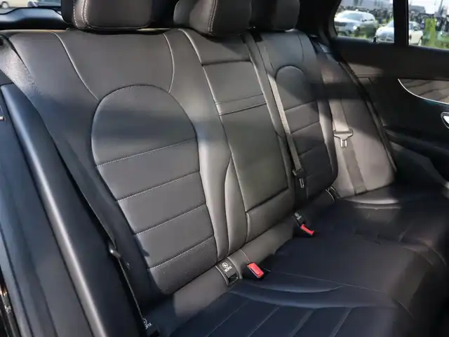 メルセデス・ベンツ Ｃ２００ ワゴン スポーツ 宮城県 2015(平27)年 4.4万km オブシディアンブラック 純正HDDナビ/フルセグＴＶ/エアサスペンション/アンビエントライト　/レザーシート/シートヒーター（DN席）/パワーシート（DN席）/バックカメラ/パワーバックドア/アクティブブラインドスポットアシスト/アクティブレーンキーピングアシスト/パークトロニック/アダプティブクルーズコントロール/パワーステアリング/パワーウィンドウ/Bluetooth接続/プッシュスタート/アイドリングストップ/オートライト/スマートキー/純正18インチAW/前方ドライブレコーダー/ETC