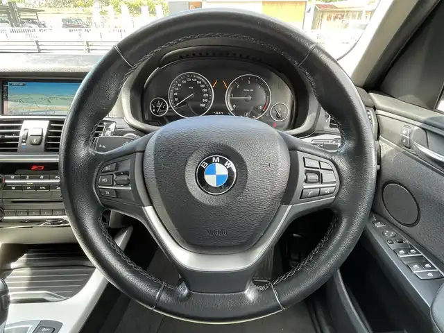 ＢＭＷ Ｘ３ xDrive20d ブルーパフォーマンス 岐阜県 2014(平26)年 12万km アルピンホワイトⅢ ４WD/純正ナビ(CD/DVD/Bluetooth/AM/FM/TV)/PLUG DRL＋/レザーシート/インテリジェントセーフティー/コーナーセンサー/パワーシート・シートメモリー/ステアリングヒーター/バックカメラ/クルーズコントロール/ダウンヒルアシストコントロール/電動リアゲート/スマートキー/LEDヘッドライト/AFS/保証書/スペアキー
