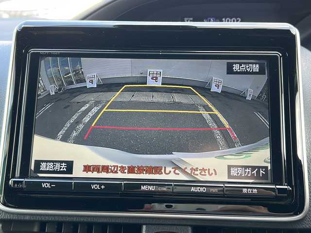 トヨタ ノア Si 福井県 2018(平30)年 8.7万km ホワイトパールクリスタルシャイン ワンオーナー/純正SDナビ/純正BT、CD、DVD、フルセグTV/純正フリップダウン/パワースライドドア/バックカメラ/社外17インチAW/スペアキー/４WD/保証書、取説