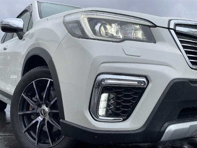 スバル フォレスター ハイブリッド アドバンス 道北・旭川 2019(令1)年 5.2万km クリスタルホワイトP /4WD//禁煙車//純正ナビ/BT/CD/DVD/MSV/SD/AUX/フルセグ//ワイドビューモニター//ドライブモニタリングシステム//リヤビーグルディテクション//後退時自動ブレーキ//プリクラッシュブレーキ//ACC//車線逸脱警報//革巻きステアリング//パドルシフト//ハンドルヒーター//ステアリングスイッチ//LEDヘッドライト//オートライト//フォグランプ//リアフォグランプ//ハーフレザーシート//運転席メモリーシート//全席シートヒーター//前席パワーシート//ドライブレコーダー//バックカメラ//サイドカメラ//ETC//ルーフレール//ドアバイザー//SRH//ヘットライトレベライザー