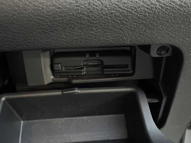 日産 セレナ e－パワー ハイウェイスター V 新潟県 2020(令2)年 4.8万km ブリリアントシルバー 　ワンオーナー/　フルセグテレビ/　バックカメラ/　アイドリングストップ/　ウィンカーミラー/　プロパイロット/　ドアバイザー/　プッシュスタート/　アラウンドビューモニター/　両側パワースライドドア/　ドアバイザー/　ETC/　LEDヘッドライト/　パーキングアシスト/　シートヒーター/　ステアリングヒーター