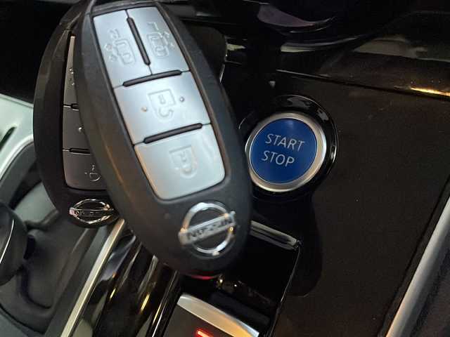 日産 セレナ e－パワー ハイウェイスター V 新潟県 2020(令2)年 4.8万km ブリリアントシルバー 　ワンオーナー/　フルセグテレビ/　バックカメラ/　アイドリングストップ/　ウィンカーミラー/　プロパイロット/　ドアバイザー/　プッシュスタート/　アラウンドビューモニター/　両側パワースライドドア/　ドアバイザー/　ETC/　LEDヘッドライト/　パーキングアシスト/　シートヒーター/　ステアリングヒーター