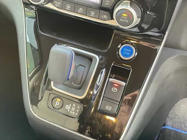 日産 セレナ e－パワー ハイウェイスター V 新潟県 2020(令2)年 4.8万km ブリリアントシルバー 　ワンオーナー/　フルセグテレビ/　バックカメラ/　アイドリングストップ/　ウィンカーミラー/　プロパイロット/　ドアバイザー/　プッシュスタート/　アラウンドビューモニター/　両側パワースライドドア/　ドアバイザー/　ETC/　LEDヘッドライト/　パーキングアシスト/　シートヒーター/　ステアリングヒーター