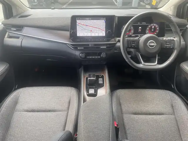 日産 オーラ G 広島県 2022(令4)年 3.1万km ブリリアントシルバー 禁煙車/BOSEスピーカー/エマージェンシーブレーキ/車線逸脱警報/ハイビームアシスト/BSW/速度標識認識/道路標識認識/プロパイロット/コーナーセンサー/インテリジェントルームミラー/NissanConnectナビ+通信+SOS/・フルセグ/HDMI/USB/Applecarplay/アラウンドビューモニター/ワイヤレス充電/ハーフレザーシート/LEDヘッドライト/フォグランプ/スマートキー/プッシュスタート/トノカバー/純正ドアバイザー/ETC2.0/純正前ドライブレコーダー/純正１７インチアルミホイール/W+サイド+カーテンエアバック