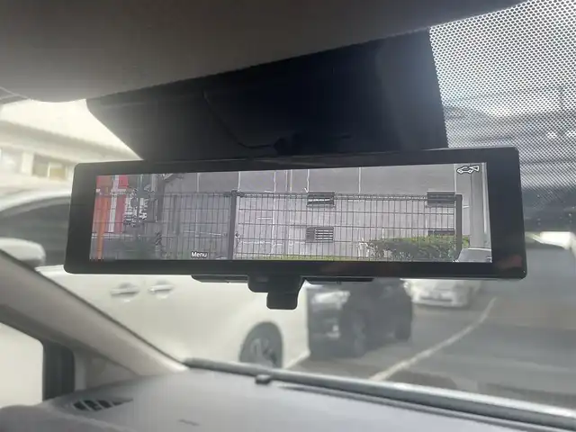 日産 オーラ G 広島県 2022(令4)年 3.1万km ブリリアントシルバー 禁煙車/BOSEスピーカー/エマージェンシーブレーキ/車線逸脱警報/ハイビームアシスト/BSW/速度標識認識/道路標識認識/プロパイロット/コーナーセンサー/インテリジェントルームミラー/NissanConnectナビ+通信+SOS/・フルセグ/HDMI/USB/Applecarplay/アラウンドビューモニター/ワイヤレス充電/ハーフレザーシート/LEDヘッドライト/フォグランプ/スマートキー/プッシュスタート/トノカバー/純正ドアバイザー/ETC2.0/純正前ドライブレコーダー/純正１７インチアルミホイール/W+サイド+カーテンエアバック