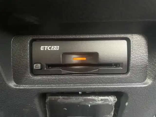 日産 オーラ G 広島県 2022(令4)年 3.1万km ブリリアントシルバー 禁煙車/BOSEスピーカー/エマージェンシーブレーキ/車線逸脱警報/ハイビームアシスト/BSW/速度標識認識/道路標識認識/プロパイロット/コーナーセンサー/インテリジェントルームミラー/NissanConnectナビ+通信+SOS/・フルセグ/HDMI/USB/Applecarplay/アラウンドビューモニター/ワイヤレス充電/ハーフレザーシート/LEDヘッドライト/フォグランプ/スマートキー/プッシュスタート/トノカバー/純正ドアバイザー/ETC2.0/純正前ドライブレコーダー/純正１７インチアルミホイール/W+サイド+カーテンエアバック