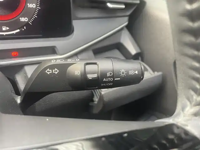 日産 オーラ G 広島県 2022(令4)年 3.1万km ブリリアントシルバー 禁煙車/BOSEスピーカー/エマージェンシーブレーキ/車線逸脱警報/ハイビームアシスト/BSW/速度標識認識/道路標識認識/プロパイロット/コーナーセンサー/インテリジェントルームミラー/NissanConnectナビ+通信+SOS/・フルセグ/HDMI/USB/Applecarplay/アラウンドビューモニター/ワイヤレス充電/ハーフレザーシート/LEDヘッドライト/フォグランプ/スマートキー/プッシュスタート/トノカバー/純正ドアバイザー/ETC2.0/純正前ドライブレコーダー/純正１７インチアルミホイール/W+サイド+カーテンエアバック