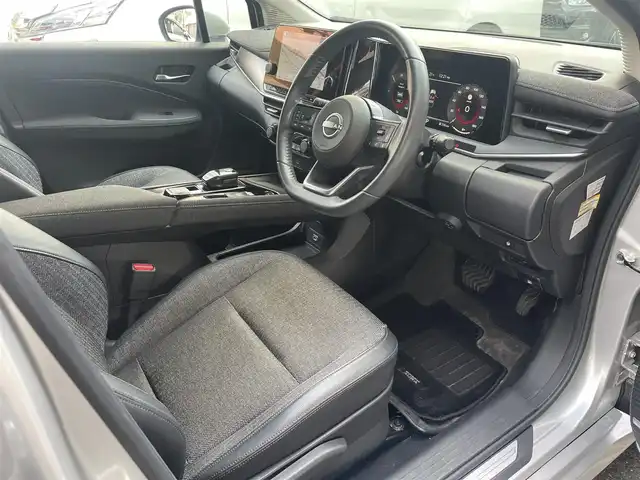 日産 オーラ G 広島県 2022(令4)年 3.1万km ブリリアントシルバー 禁煙車/BOSEスピーカー/エマージェンシーブレーキ/車線逸脱警報/ハイビームアシスト/BSW/速度標識認識/道路標識認識/プロパイロット/コーナーセンサー/インテリジェントルームミラー/NissanConnectナビ+通信+SOS/・フルセグ/HDMI/USB/Applecarplay/アラウンドビューモニター/ワイヤレス充電/ハーフレザーシート/LEDヘッドライト/フォグランプ/スマートキー/プッシュスタート/トノカバー/純正ドアバイザー/ETC2.0/純正前ドライブレコーダー/純正１７インチアルミホイール/W+サイド+カーテンエアバック