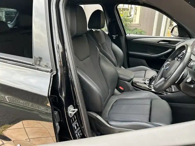ＢＭＷ Ｘ３ xDrive20d Mスポーツ 埼玉県 2018(平30)年 2.6万km カーボンブラックM 純正ナビ/　　CD/DVD/フルセグ/USB/アラウンドビューモニター/サイドカメラ/フロントカメラ/バックカメラ/レーダークルーズコントロール/LEDオートライト/ハーフレザーシート/パワーシート/シートヒーター/純正19インチアルミホイール/プッシュスタート/アイドリングストップ