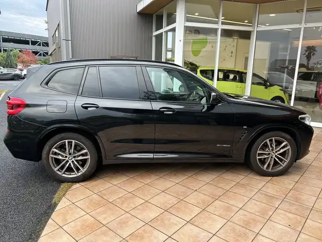 ＢＭＷ Ｘ３ xDrive20d Mスポーツ 埼玉県 2018(平30)年 2.6万km カーボンブラックM 純正ナビ/　　CD/DVD/フルセグ/USB/アラウンドビューモニター/サイドカメラ/フロントカメラ/バックカメラ/レーダークルーズコントロール/LEDオートライト/ハーフレザーシート/パワーシート/シートヒーター/純正19インチアルミホイール/プッシュスタート/アイドリングストップ