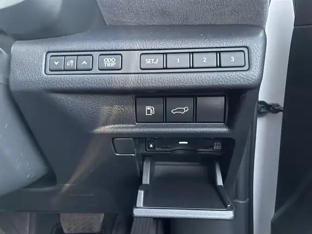 レクサス ＬＢＸ クール 東京都 2024(令6)年 0.5万km パール ４WD寒冷地使用車/純正コネクティッドナビ(フルセグ/Bluetooth/USB/IPon)/アラウンドビューモニター/パワーバックドア/レーダークルーズコントロール/D席パワーシート・メモリーシート/D/N席シートヒーター/ハンドルヒーター/前後コーナーセンサー/ブラインドスポットモニター/前後ドライブレコーダー/パドルシフト/ビルトインETC2.0/オートハイビーム