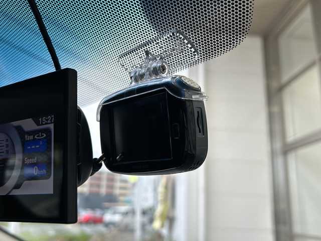 トヨタ ヴェルファイア Z 静岡県 2016(平28)年 6.7万km ホワイトパールクリスタルシャイン アルパインナビ/・フルセグTV/ラジオ/・CD/DVD/SD/USB/Bluetooth/HDMI/主要装備/・ドライブレコーダー　/・両側パワースライドドア　/・フリップダウンモニター　/・レーダークルーズコントロール　/・バックカメラ　ー　/・ステアリングリモコン　/・オートライト　/・ＥＴＣ　/・プリクラッシュセーフティー/・ホールド/・コーナーセンサー/・横滑り防止/・パワーウィンドウ/・パワーステアリング