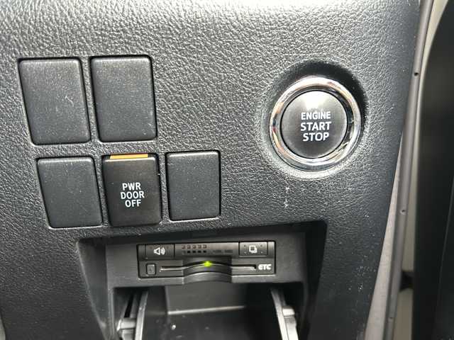 トヨタ ヴェルファイア Z 静岡県 2016(平28)年 6.7万km ホワイトパールクリスタルシャイン アルパインナビ/・フルセグTV/ラジオ/・CD/DVD/SD/USB/Bluetooth/HDMI/主要装備/・ドライブレコーダー　/・両側パワースライドドア　/・フリップダウンモニター　/・レーダークルーズコントロール　/・バックカメラ　ー　/・ステアリングリモコン　/・オートライト　/・ＥＴＣ　/・プリクラッシュセーフティー/・ホールド/・コーナーセンサー/・横滑り防止/・パワーウィンドウ/・パワーステアリング