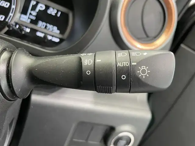 トヨタ パッソ モーダ　チャーム 鹿児島県 2023(令5)年 3.1万km ブラックマイカメタリック/ダークエメラルドマイカ 2トーン 禁煙車/スマートアシストIII/　・レーンキープアシスト/　・先行車発進お知らせ機能/　・誤発進抑制機能/　・オートマチックハイビーム/純正ディーラーオプションナビ(NSCN-W68)/　・Bluetooth/　・ワンセグTV/　・AUX/　・AM/FM/前後コーナーセンサー/LEDヘッドライト/全周囲カメラ/前後ドライブレコーダー/ETC/純正フロアマット/純正アルミホイール/電動格納ミラー/ドアバイザー/ステアリングリモコン