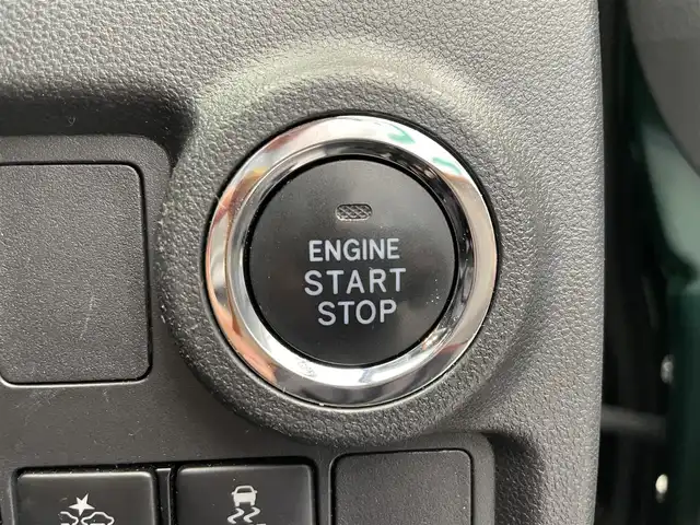 トヨタ パッソ モーダ　チャーム 鹿児島県 2023(令5)年 3.1万km ブラックマイカメタリック/ダークエメラルドマイカ 2トーン 禁煙車/スマートアシストIII/　・レーンキープアシスト/　・先行車発進お知らせ機能/　・誤発進抑制機能/　・オートマチックハイビーム/純正ディーラーオプションナビ(NSCN-W68)/　・Bluetooth/　・ワンセグTV/　・AUX/　・AM/FM/前後コーナーセンサー/LEDヘッドライト/全周囲カメラ/前後ドライブレコーダー/ETC/純正フロアマット/純正アルミホイール/電動格納ミラー/ドアバイザー/ステアリングリモコン