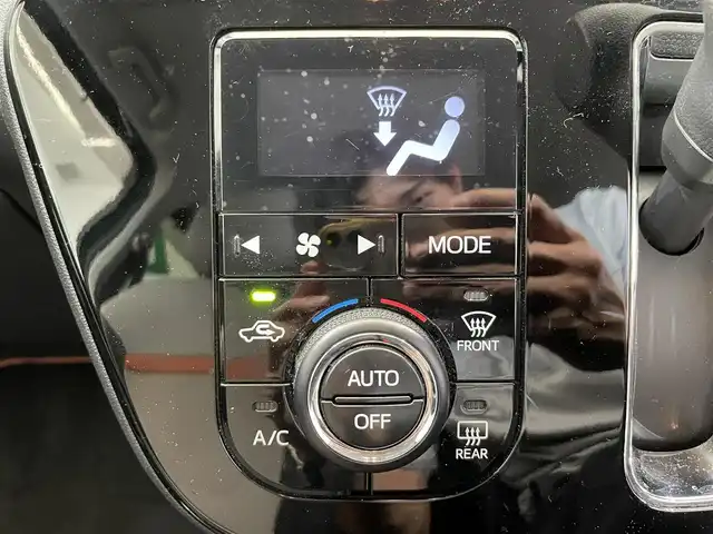 トヨタ パッソ モーダ　チャーム 鹿児島県 2023(令5)年 3.1万km ブラックマイカメタリック/ダークエメラルドマイカ 2トーン 禁煙車/スマートアシストIII/　・レーンキープアシスト/　・先行車発進お知らせ機能/　・誤発進抑制機能/　・オートマチックハイビーム/純正ディーラーオプションナビ(NSCN-W68)/　・Bluetooth/　・ワンセグTV/　・AUX/　・AM/FM/前後コーナーセンサー/LEDヘッドライト/全周囲カメラ/前後ドライブレコーダー/ETC/純正フロアマット/純正アルミホイール/電動格納ミラー/ドアバイザー/ステアリングリモコン