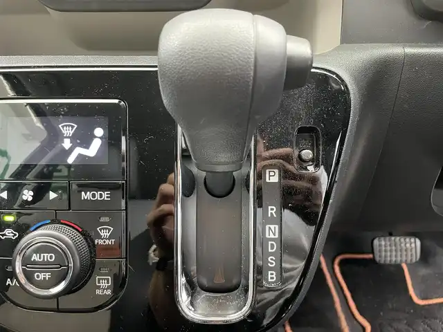 トヨタ パッソ モーダ　チャーム 鹿児島県 2023(令5)年 3.1万km ブラックマイカメタリック/ダークエメラルドマイカ 2トーン 禁煙車/スマートアシストIII/　・レーンキープアシスト/　・先行車発進お知らせ機能/　・誤発進抑制機能/　・オートマチックハイビーム/純正ディーラーオプションナビ(NSCN-W68)/　・Bluetooth/　・ワンセグTV/　・AUX/　・AM/FM/前後コーナーセンサー/LEDヘッドライト/全周囲カメラ/前後ドライブレコーダー/ETC/純正フロアマット/純正アルミホイール/電動格納ミラー/ドアバイザー/ステアリングリモコン