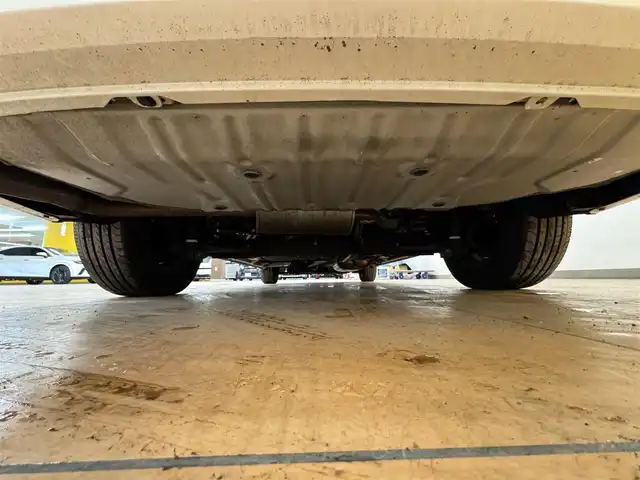 日産 セレナ e－パワー XV 群馬県 2019(平31)年 6.5万km ブリリアントホワイトパール 安全装備/・衝突軽減ブレーキ/・アラウンドビューモニター/・コーナーセンサー/・プロパイロット/・横滑り防止/・オートライト/・インテリジェントルームミラー/純正9インチナビ/・AM/FM/フルセグTV/・Bluetooth/MSV/・CD/DVD/USB/SD/両側電動スライドドア/オートホールド/電動パーキング/ハンドルヒーター/前席シートヒーター/ETC/純正ドライブレコーダー/純正フロアマット/純正ドアバイザー/スマートキー/プッシュスタート