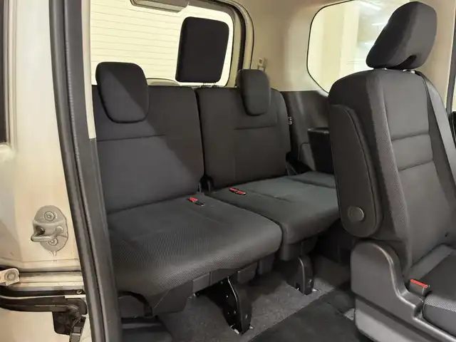 日産 セレナ e－パワー XV 群馬県 2019(平31)年 6.5万km ブリリアントホワイトパール 安全装備/・衝突軽減ブレーキ/・アラウンドビューモニター/・コーナーセンサー/・プロパイロット/・横滑り防止/・オートライト/・インテリジェントルームミラー/純正9インチナビ/・AM/FM/フルセグTV/・Bluetooth/MSV/・CD/DVD/USB/SD/両側電動スライドドア/オートホールド/電動パーキング/ハンドルヒーター/前席シートヒーター/ETC/純正ドライブレコーダー/純正フロアマット/純正ドアバイザー/スマートキー/プッシュスタート