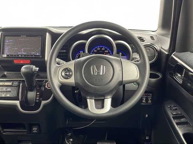 ホンダ Ｎ ＢＯＸ カスタム G Lパッケージ 栃木県 2013(平25)年 12.6万km クリスタルブラックパール 社外ナビ/（BT/フルセグ/CD/DVD/AM/FM）/横滑り防止/両側パワースライドドア/バックカメラ/アイドリングストップ/ETC/電動格納ミラー/純正アルミホイール/純正フロアマット/ステアリングスイッチ/プッシュスタート/スマートキー/スペアキー/保証書/取扱説明書