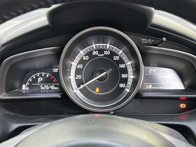 マツダ デミオ 13S 茨城県 2015(平27)年 5.3万km ブルーリフレックスマイカ 純正メモリナビ/(地デジTV・CD・DVD・BT・ラジオ再生)/衝突軽減ブレーキ/バックカメラ/ETC/オートライト/LEDヘッドライト/純正15inアルミホイール/スマートキー/スペアキー/取扱説明書/保証書