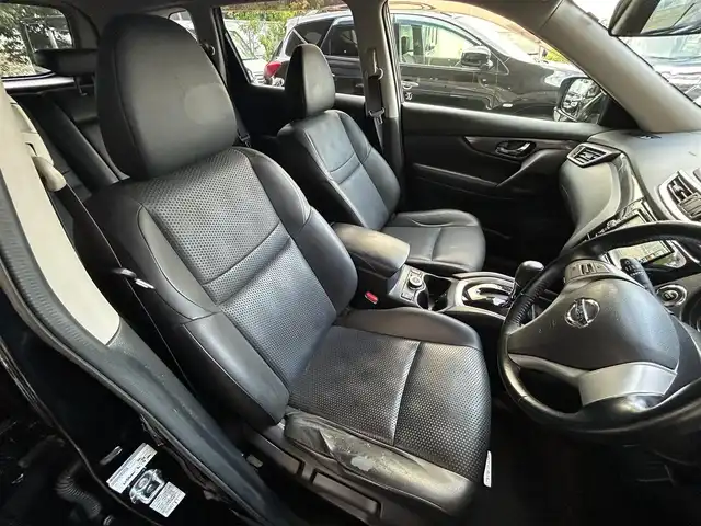 日産 エクストレイル 20X エマージェンシーブレーキ 兵庫県 2014(平26)年 13.1万km ダイヤモンドブラック (株)IDOMが運営する【じしゃロン西宮店】の自社ローン専用車両になります。こちらは現金またはオートローンご利用時の価格です。自社ローンご希望の方は別途その旨お申付け下さい/純正ナビ/フルセグテレビ/バックカメラ/アイドリングストップ/プッシュスタート/ETC/シートヒーター
