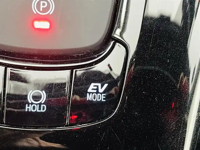 トヨタ Ｃ－ＨＲ G 福島県 2019(平31)年 2.7万km ブラック/ホワイトパールクリスタルシャイン 2トーン トヨタセーフティセンス/・プリクラッシュセーフティシステム（対車両）/・レーンディパーチャーアラート/・オートマチックハイビーム/ブラインドスポットモニター/純正ドライブレコーダー/純正ナビ/・型番：NSZT-Y68T/・フルセグ/CD/SD/BT/AM/FM/・バックカメラ/・フロントカメラ/・ビルトインETC2.0/革巻きステアリング/・ステアリングスイッチ/・クルーズコントロール/LEDヘッドライト/・フォグランプ/・オートライト/電動パーキングブレーキ/・ブレーキホールド/ハーフレザーシート/・シートヒーター/電動格納ミラー/・ウィンカーミラー/純正フロアマット/ドアバイザー/スマートキー/・プッシュスタート